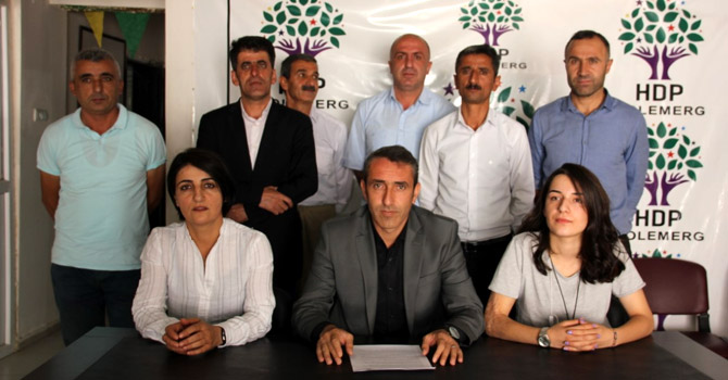Hakkari HDP'den Demirtaş ve Önder'e verilen cezaya tepki