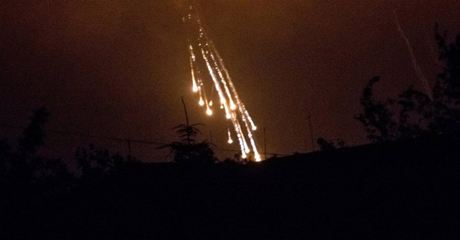 ABD Suriye’yi fosfor bombalarıyla vurdu