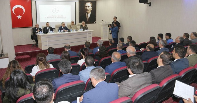 Hakkari’de eğitim-öğretim değerlendirme toplantısı