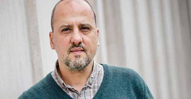 Ahmet Şık'ın davası milletvekili seçilmesi nedeniyle durduruldu