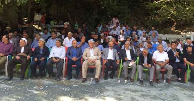 HDP'li Dede'den Çukurca ve Şemdinli köylerine ziyaret