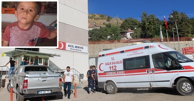 Çukurca'da aracın çarptığı 4 yaşındaki çocuk öldü