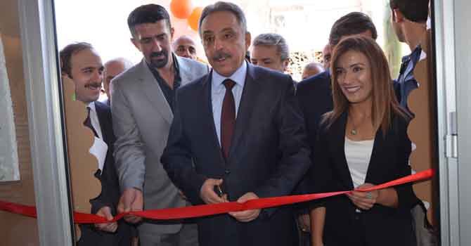 Hakkari’de Between Cafe açıldı