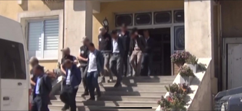 Yüksekova'da ev baskınları: 9 Tutuklama