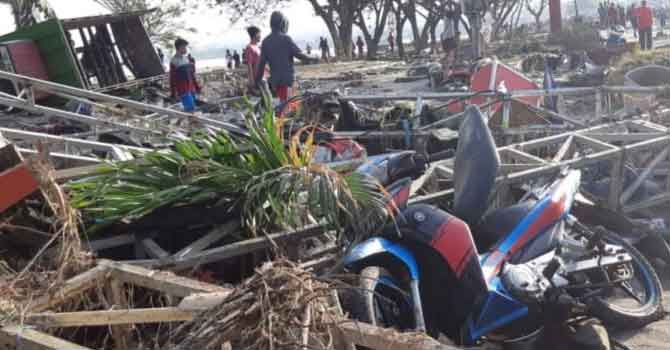 Endonezya depremi: Ölü sayısı 384!