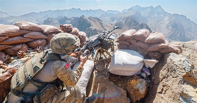 TSK: Irak’ın kuzeyinde 1 asker şehit oldu, 4 asker yaralandı
