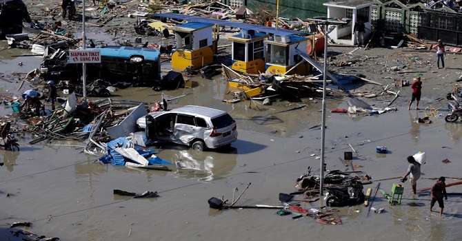 Endonezya'da ölü sayısı bin 203'e yükseldi