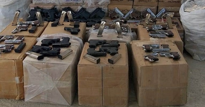 Şemdinli'de 20 bin 100 av fişeği ve 900 kurusıkı tabanca ele geçirildi