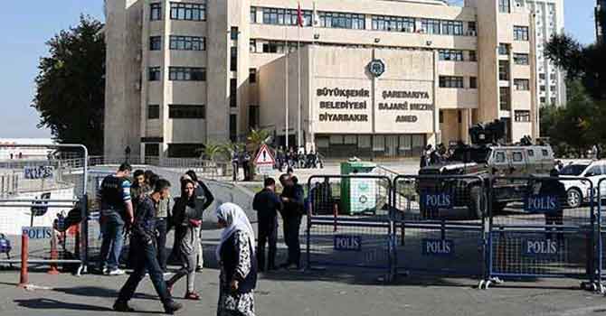 HDP'den Erdoğan'a kayyım tepkisi: Seçim şantajı