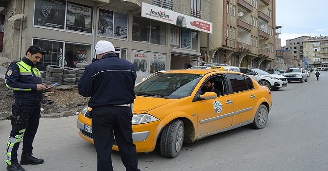 Hakkari'de valilikten taksicilere genelge