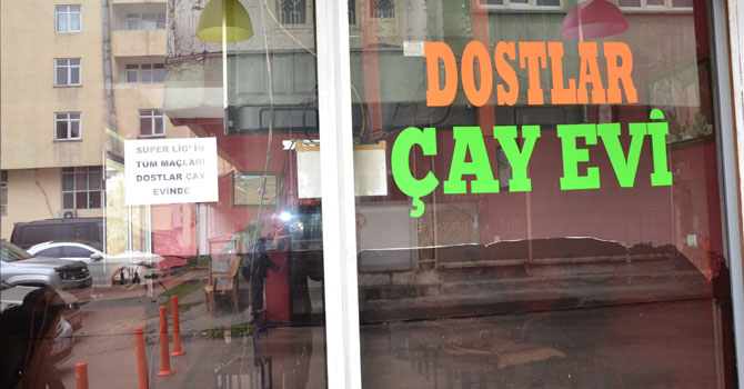 Maç Keyfini Lig TV ile Dostlar Çay evinde çıkartın