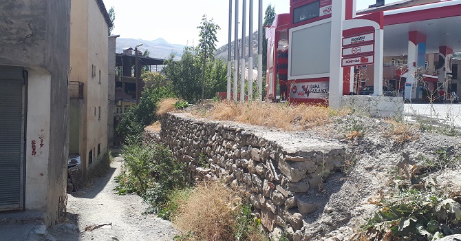 Hakkari'de Yol işkencesi perde duvara takıldı