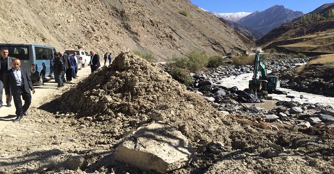 HDP'li Dede, sel felaketinin yaşandığı köyleri ziyaret etti