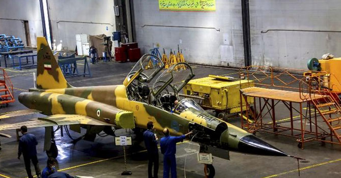 İran: Yerli savaş uçağımızı üretmeye başladık