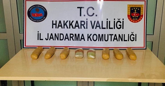 Yüksekova'da 4 kilo 242 gram eroin ele geçirildi