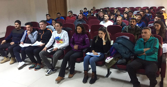 Hakkari'de okul sporları bilgilendirme semineri!