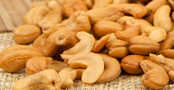 Kaju krizi: 2 bakan azledildi, ordu yolda!