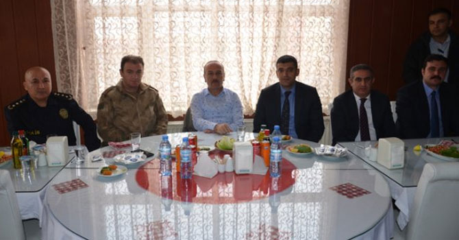 Kaymakam Kaşıkçı'ya veda yemeği