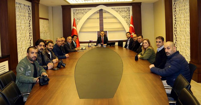 Vali Akbıyık yerel basın çalışanlarını kabul etti
