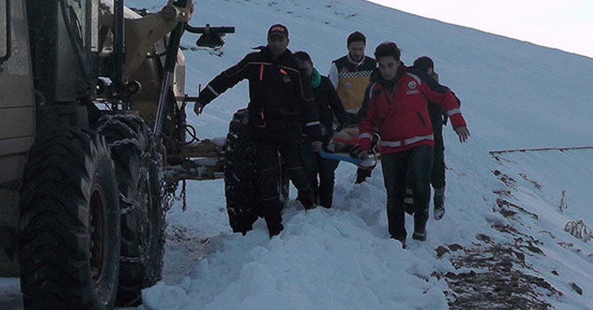Muş'ta, 'çığ' düşünce mahsur kalan 11 kişi kurtarıldı