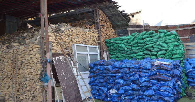 Kışlık yakacakların Hakkari’deki adresi Fahrioğulları