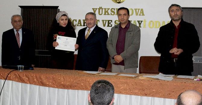 Yüksekova'da girişimcilere sertifika verildi