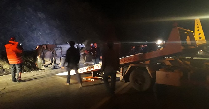 Hakkari'de trafik kazası: 2 yaralı