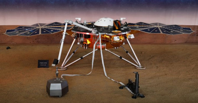 NASA'nın keşif aracı InSight, Mars'a indi