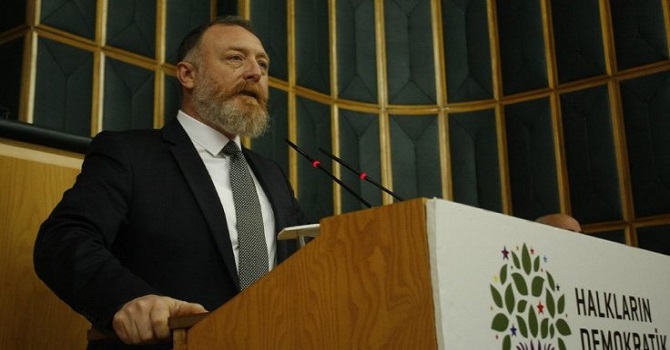 Sezai Temelli: HDP'li bulamadıklarında soğanları alıyorlar