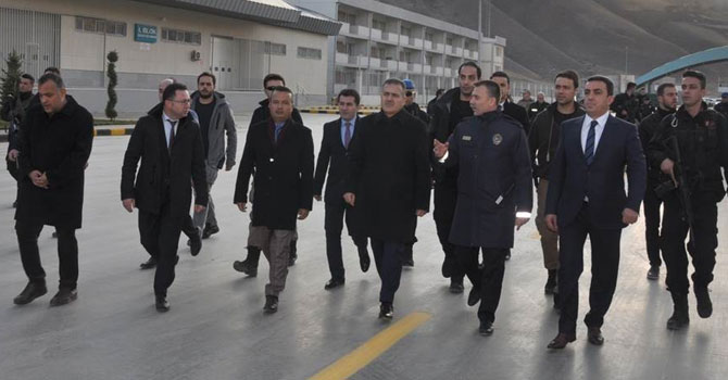 Vali Akbyık, Esendere Sınır kapısında incelemelerde bulundu