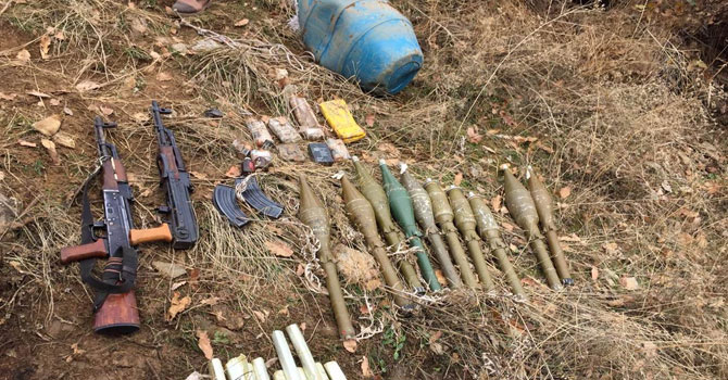 Şemdinli'de silah ve mühimmat ele geçirildi