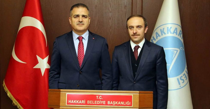 Vali Akbıyık Hakkari Belediyesini ziyaret etti!