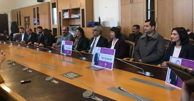 Buldan dahil 10 HDP milletvekili TBMM'de açlık grevinde