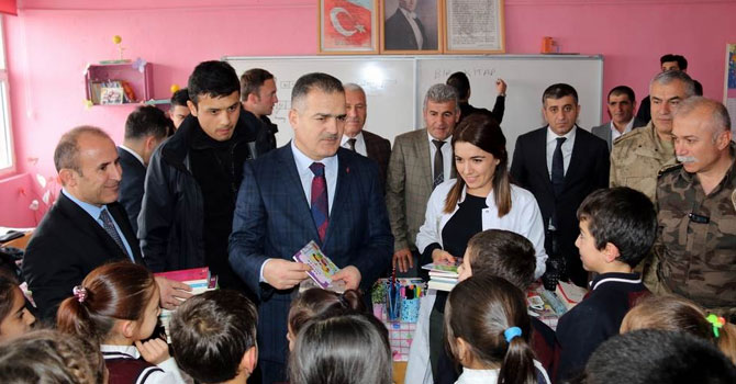 Vali Akbıyık, Bağışlı Köyünü ziyaret etti!