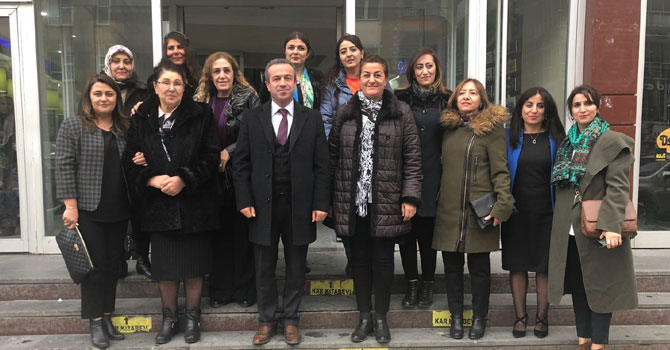 Kadın derneklerinden Hakkari Barosuna ziyaret