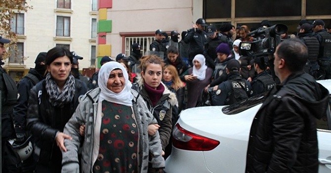 HDP Diyarbakır il binasına operasyon: 23 kadın gözaltına alındı!