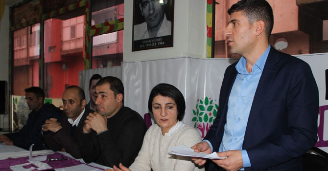 Hakkari HDP ve DBP'den halk toplantısı