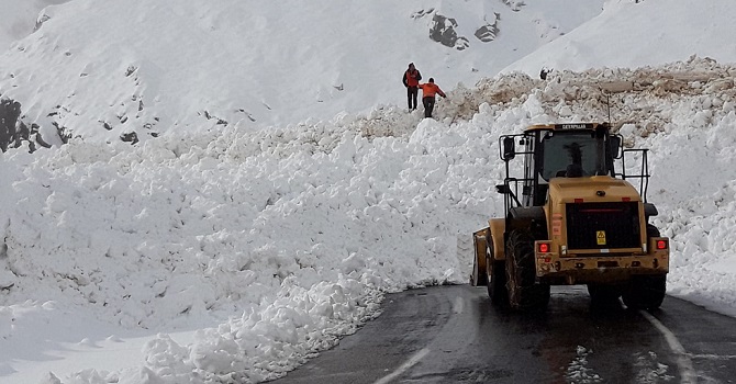 Hakkari-Şırnak karayolu ulaşıma kapandı