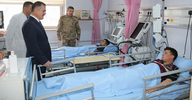 Hakkari'de Üs Bölgelerine Yıldırım İsabet Etti