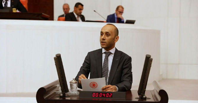 HDP'li Dede, Yıldırım'a Kürtçe kartviziti sordu!