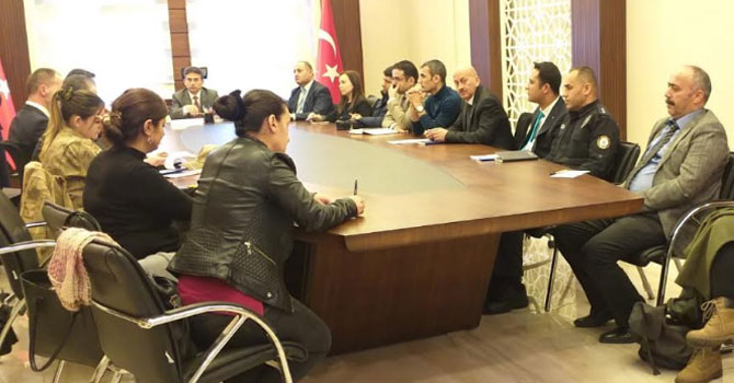 Hakkari'de kadına yönelik şiddetle mücadele toplantısı