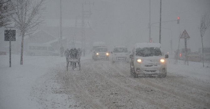 Yüksekova'da Kar Yağışı