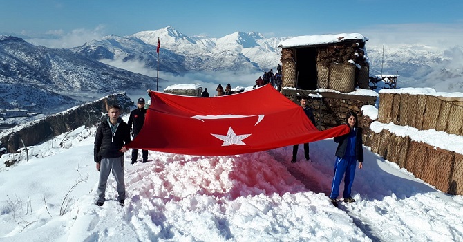 Çukurca'da 30 Yıldır Çıkılmayan Tepede Piknik Yaptılar