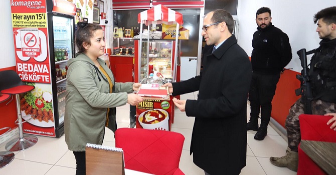 Çukurca Kaymakamı Ayca’dan esnaf ziyareti