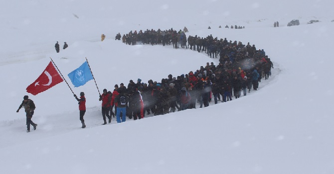 Hakkari'de Sarıkamış şehitleri için yürüdüler