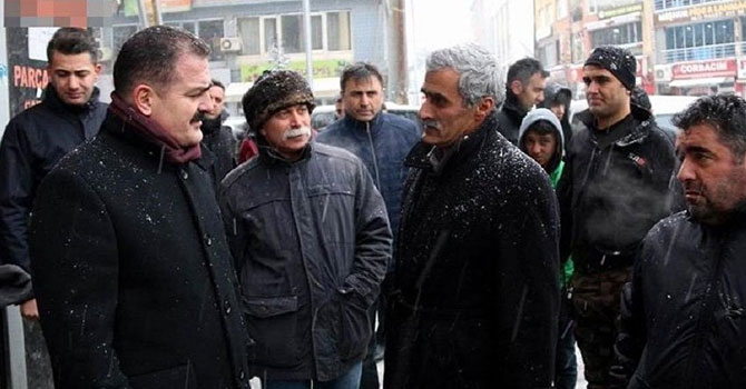 Vali Akbıyık'a elektrik faturalarını sordular