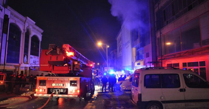 Ankara'da mobilya fabrikasında yangın: 5 işçi hayatını kaybetti