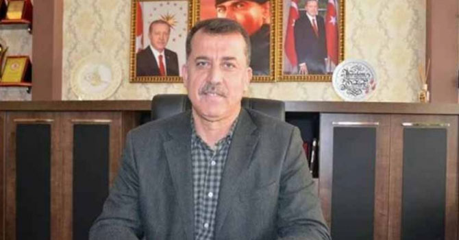 Aday gösterilmeyen başkan partisinden istifa etti