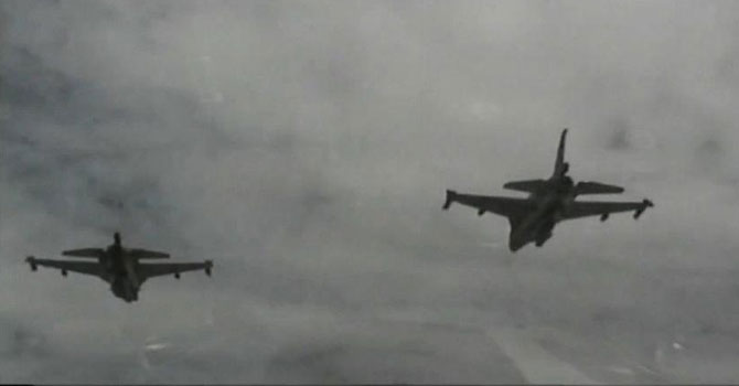 İsrail Suriye'deki İran hedeflerini vurdu