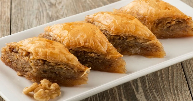 Hakkaride Urfa yörem baklava dünyası açıldı